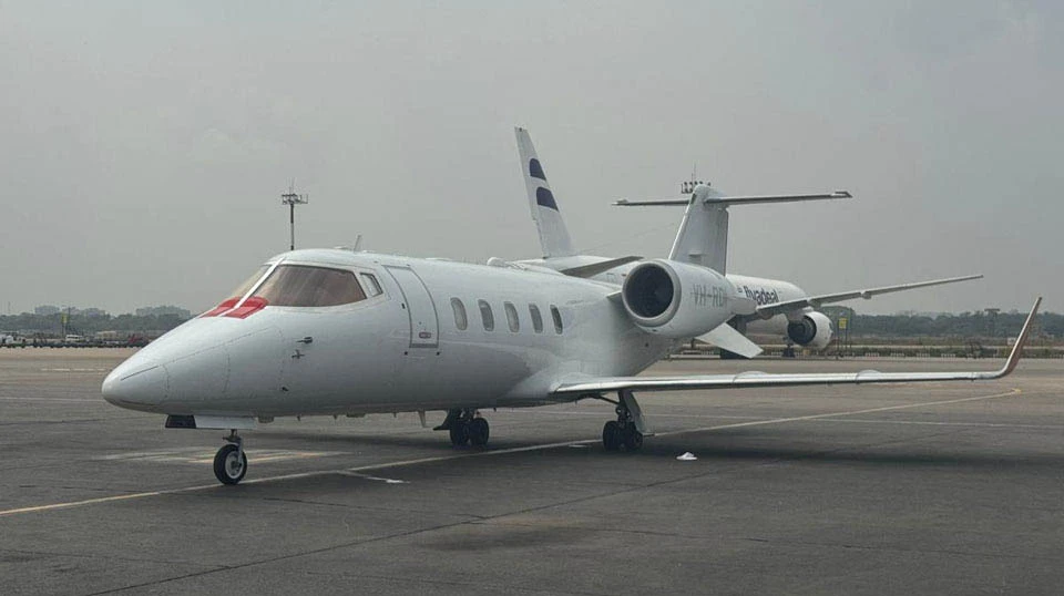 এয়ার অ্যাম্বুলেন্সে সিঙ্গাপুর গেলেন মির্জা আব্বাস