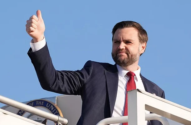 ইরানের সঙ্গে চুক্তি ছাড়াই পাকিস্তান ছাড়লেন মার্কিন ভাইস প্রেসিডেন্ট ভ্যান্স